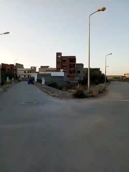Lot de Terrain a Cite Thameur à Raoued - Vue 2