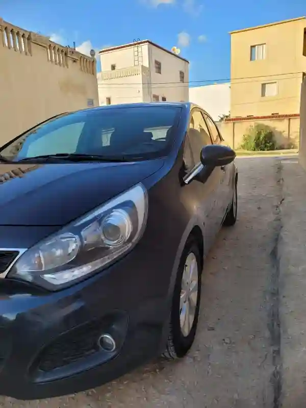 Kia RIO Essence 2014 54212824 - Vue 3
