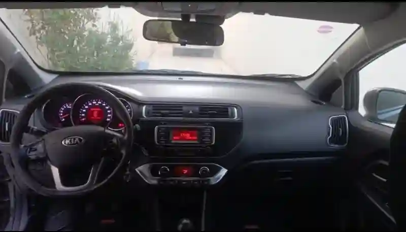 Kia RIO Essence 2018 - Vue 3