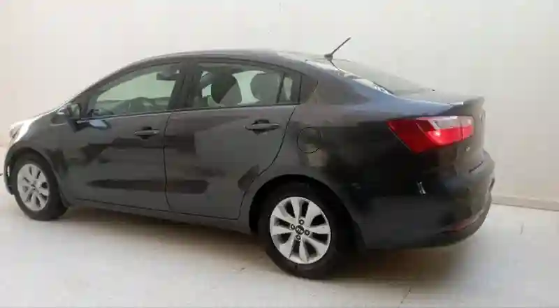Kia RIO Essence 2018 - Vue 4