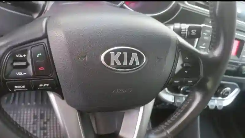 Kia RIO Essence 2018 - Vue 5