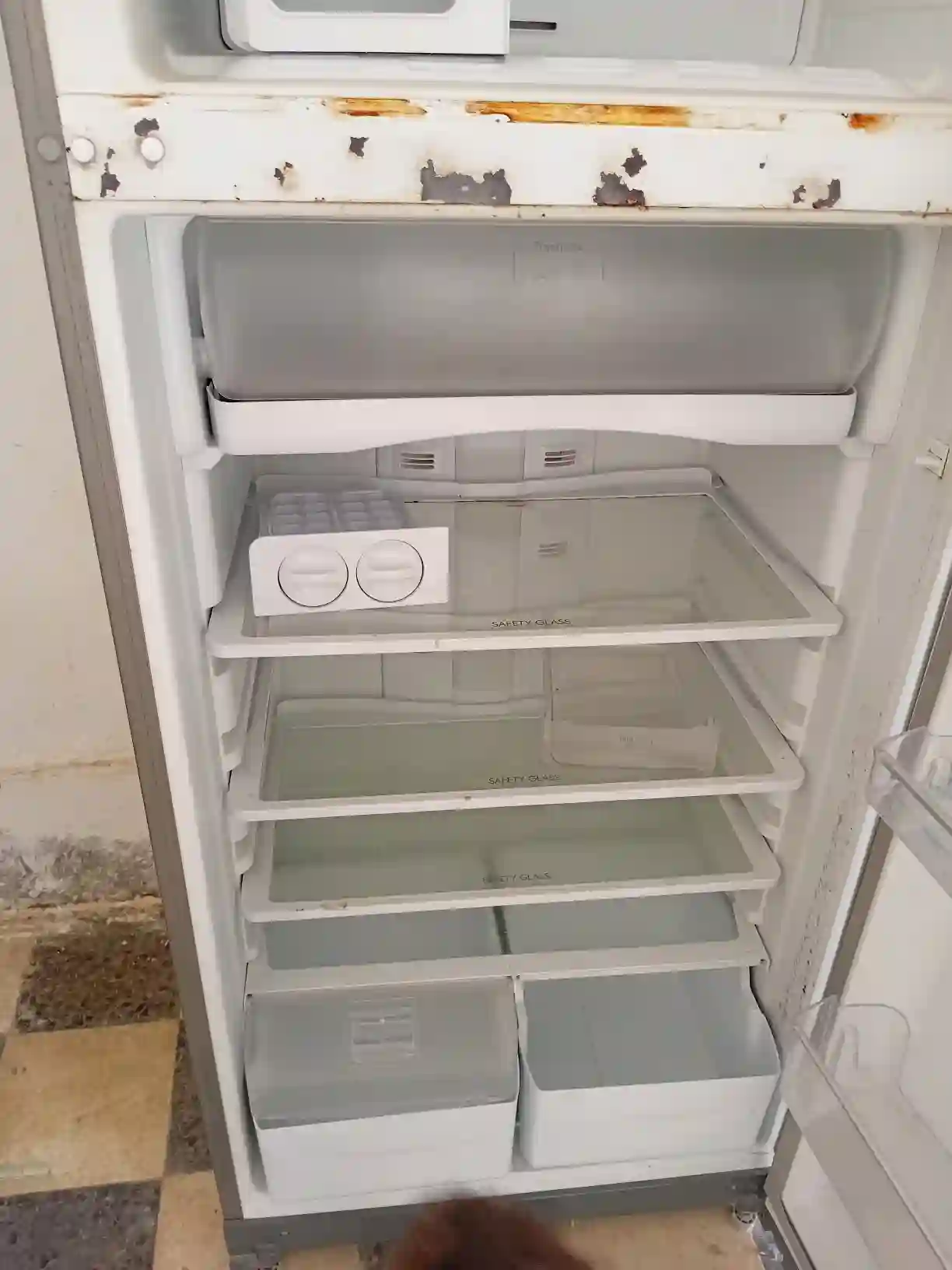 Réfrigérateur en Bonne État et Fonctionnelle à Raoued