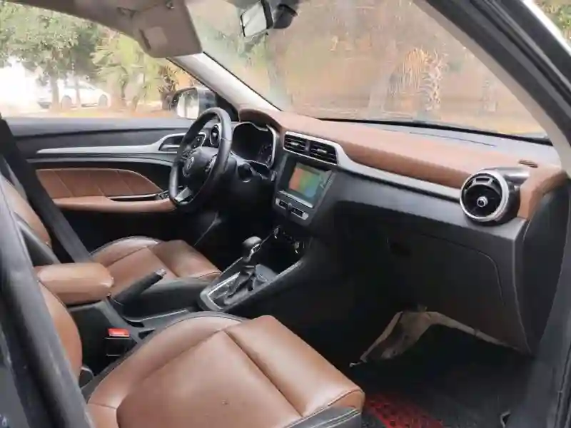 MG ZS Boîte Automatique Première Main - Vue 3