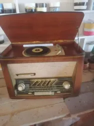 Radio Antiquité Avec Tourne Disque