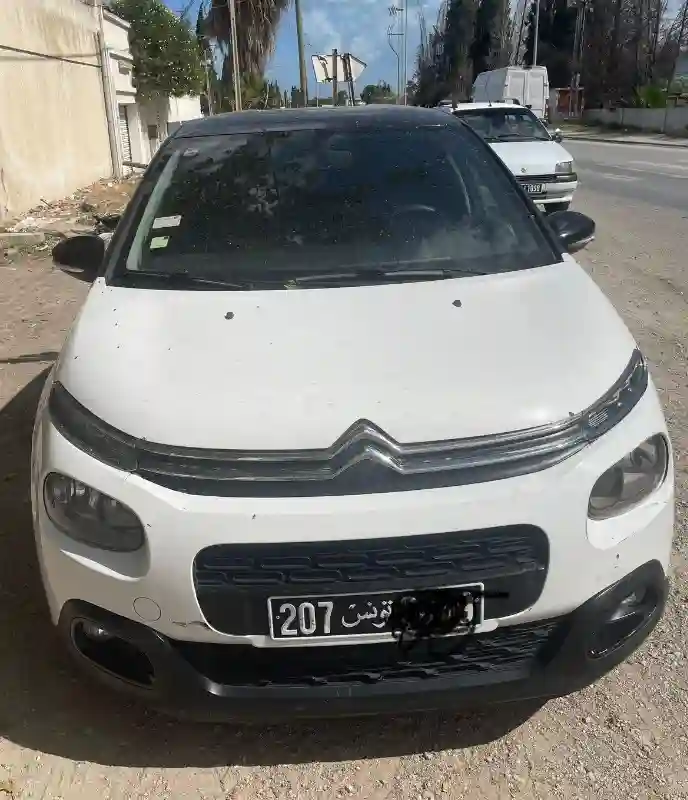 Citroen C3 Essence 2018 - Vue 3