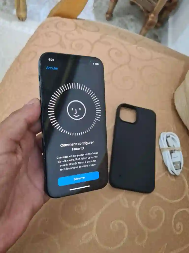 Iphone 12 a Létat Dorigine - Vue 1
