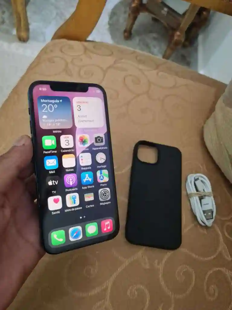 Iphone 12 a Létat Dorigine - Vue 2