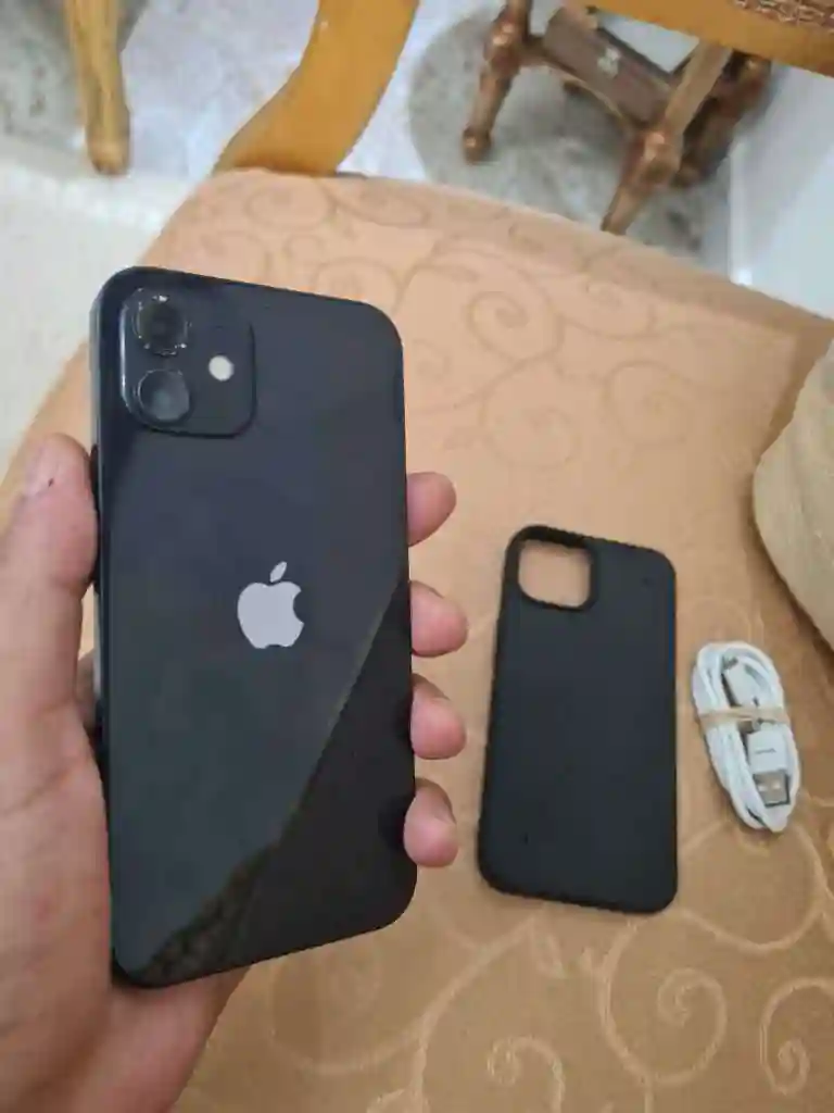 Iphone 12 a Létat Dorigine - Vue 4