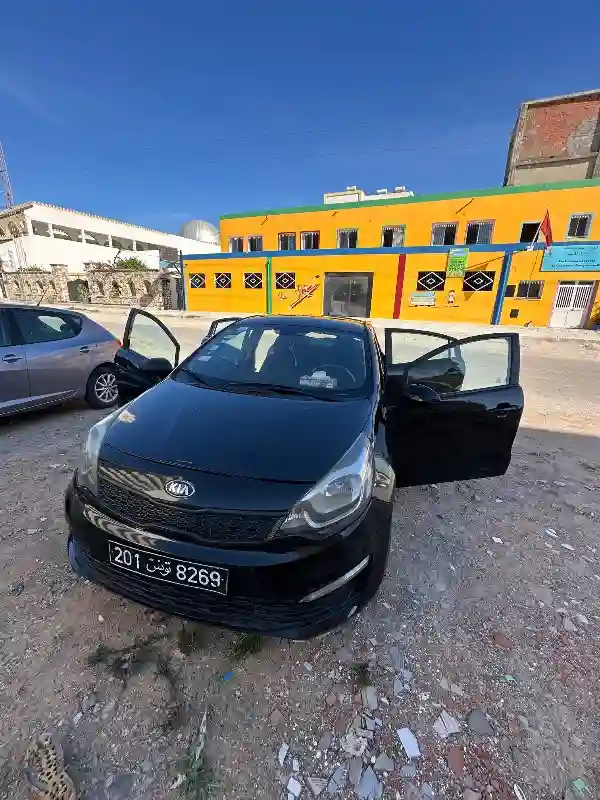 Kia RIO Essence 2017 - Vue 5