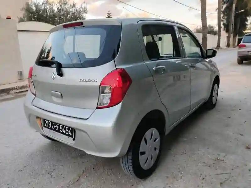Suzuki Celerio Première Main EN Très BON État - Vue 1