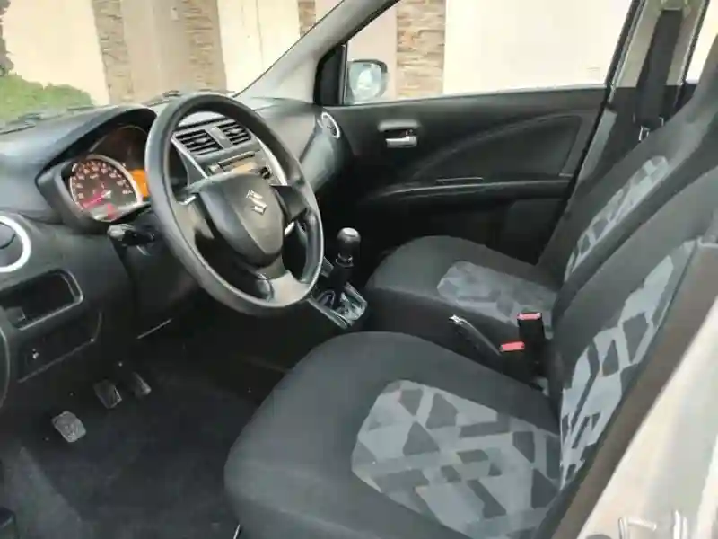 Suzuki Celerio Première Main EN Très BON État - Vue 3