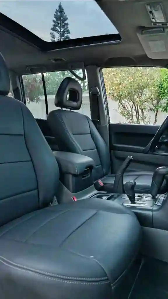 🚘 Mitsubishi Pajero 32 Di-d - Vue 8