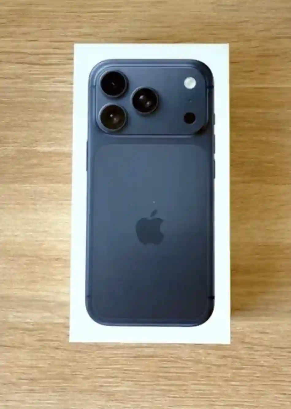 Avendre Iphone 17 Pro 256g Cachté - Vue 1