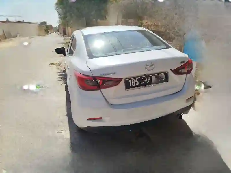 Mazda Mazda2 Essence 2015 - Vue 7