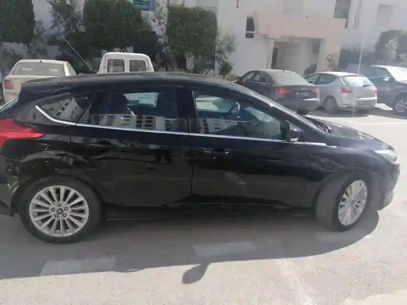 Ford Focus Essence 2017 - Vue 1
