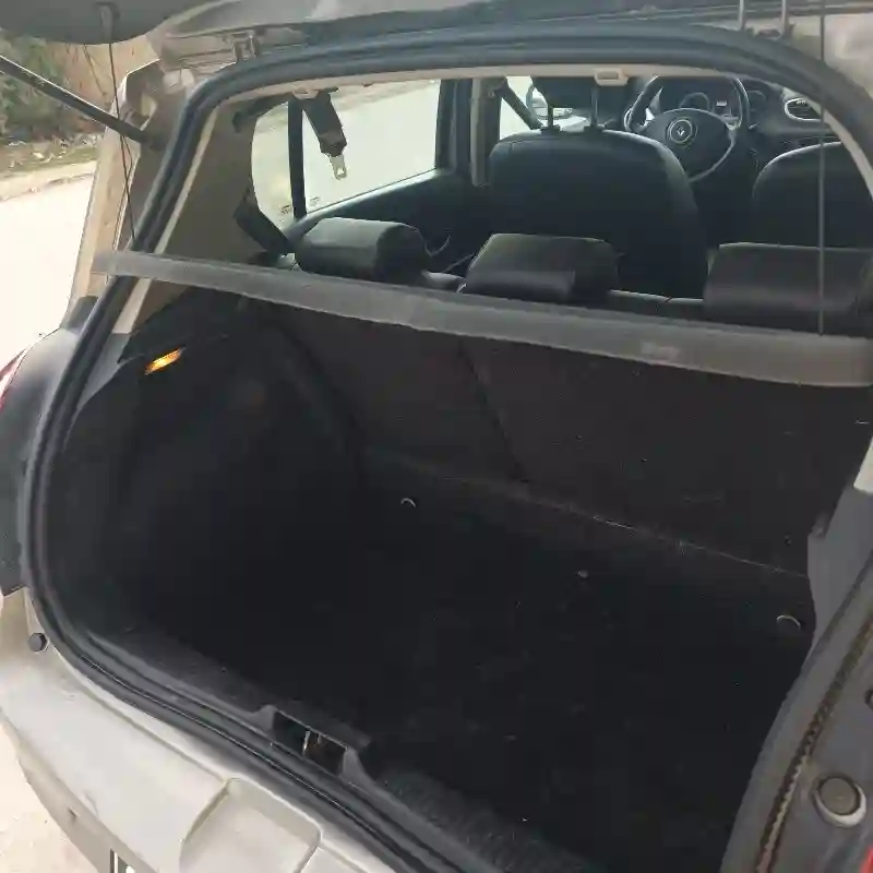 Renault Clio 3 Phase 2 - 15 dci - Vue 2
