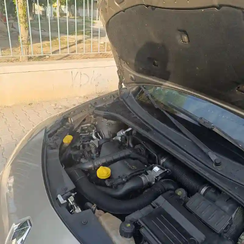 Renault Clio 3 Phase 2 - 15 dci - Vue 5