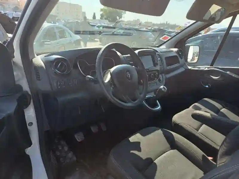 Renault Trafic4 - Vue 3