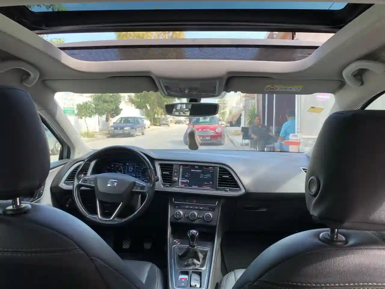 Seat Leon 1ère Main à Kheireddine Pacha - Vue 1