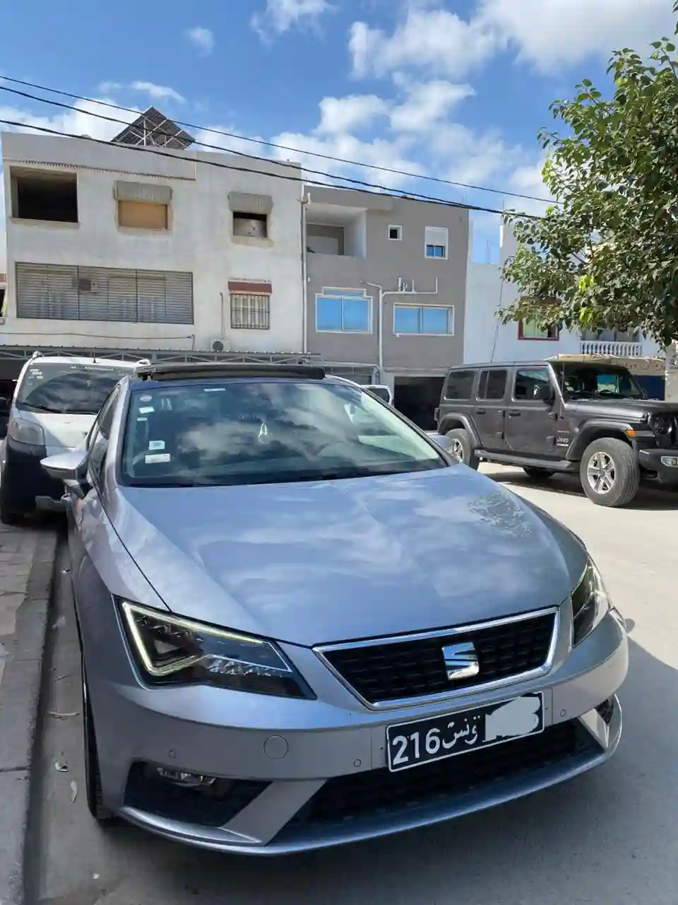 Seat Leon 1ère Main à Kheireddine Pacha - Vue 3