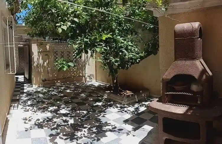 Villa av 20 Mars Avec Local Commercial à El Mourouj - Vue 3