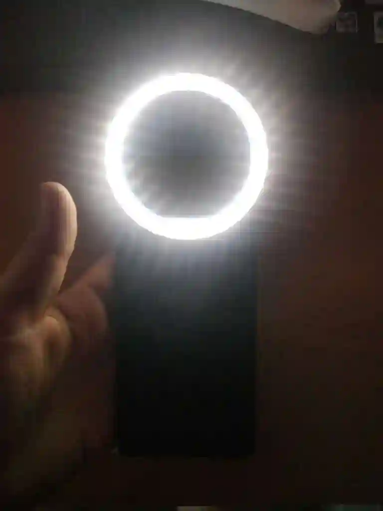 Ring Light Clip-on Haut Qualité Pour des Photos et Videos Claires - Vue 4
