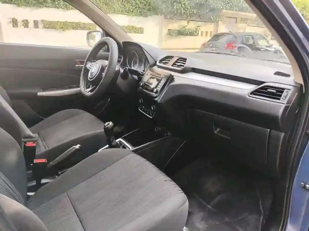 Suzuki Dzire - Vue 2