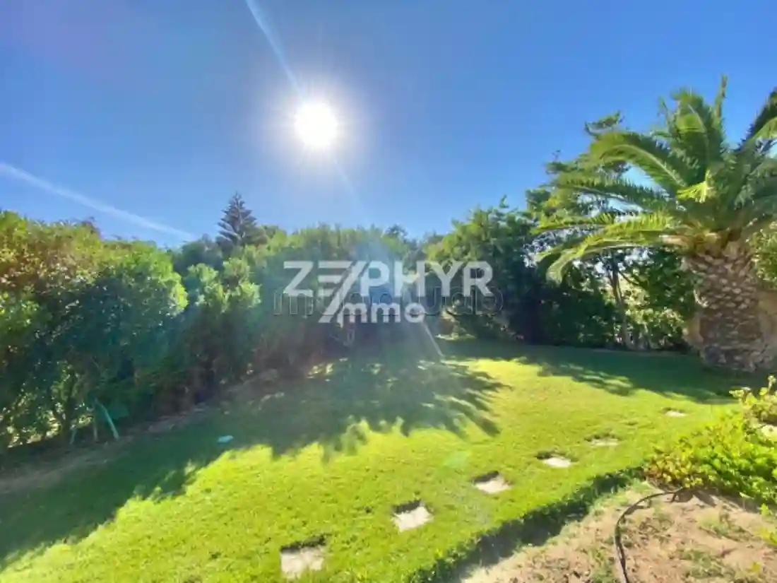 A Louer une Villa S3 Avec Piscine à Gammarth - Vue 2