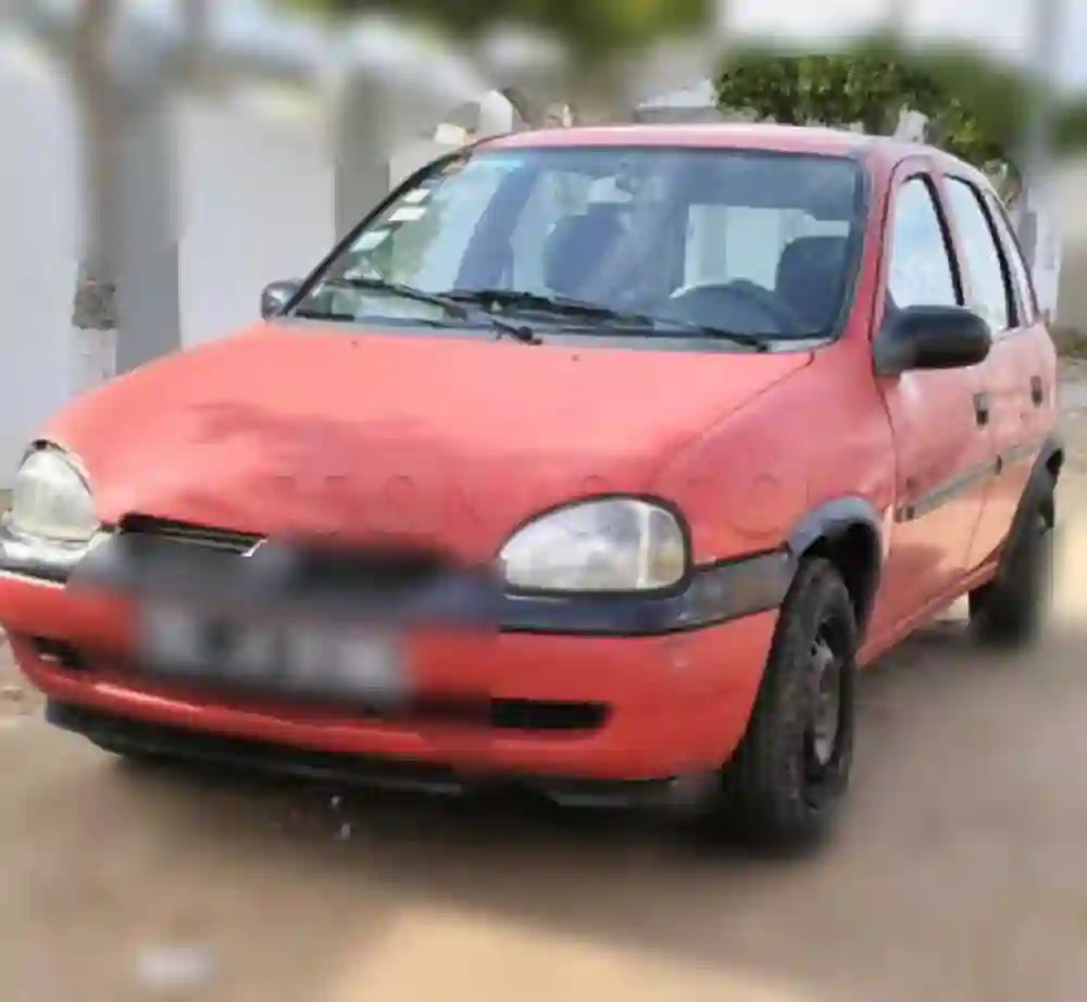 Opel Corsa à Ariana