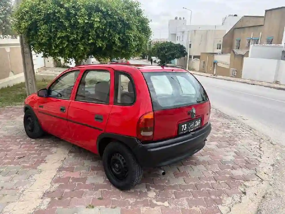 Opel Corsa à Ariana - Vue 1