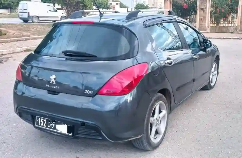 Peugeot 308 Essence 2011 - Vue 3