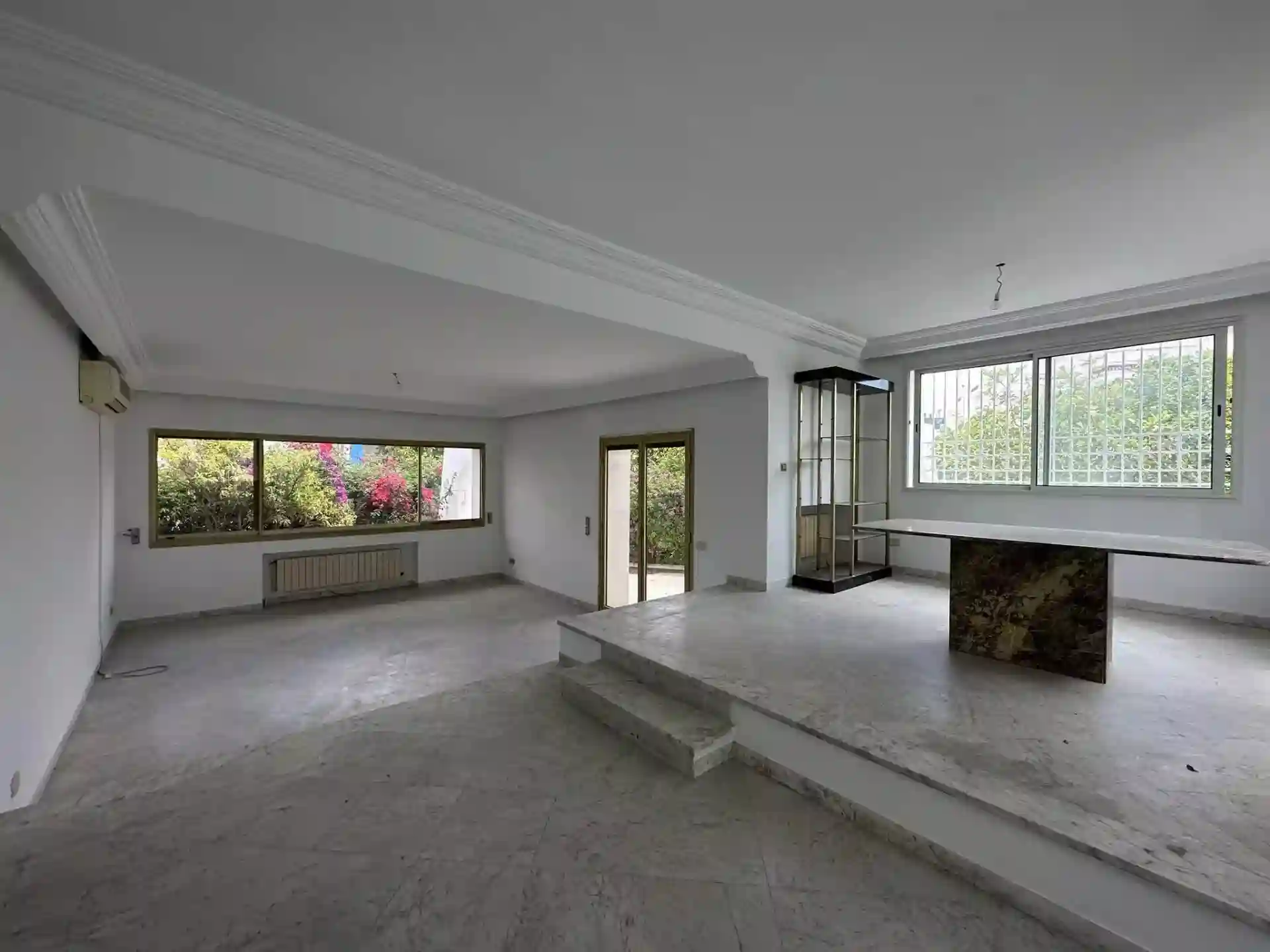 Villa s7 à Menzah 9a sur Artère Principale à El Menzah 9 - Vue 2