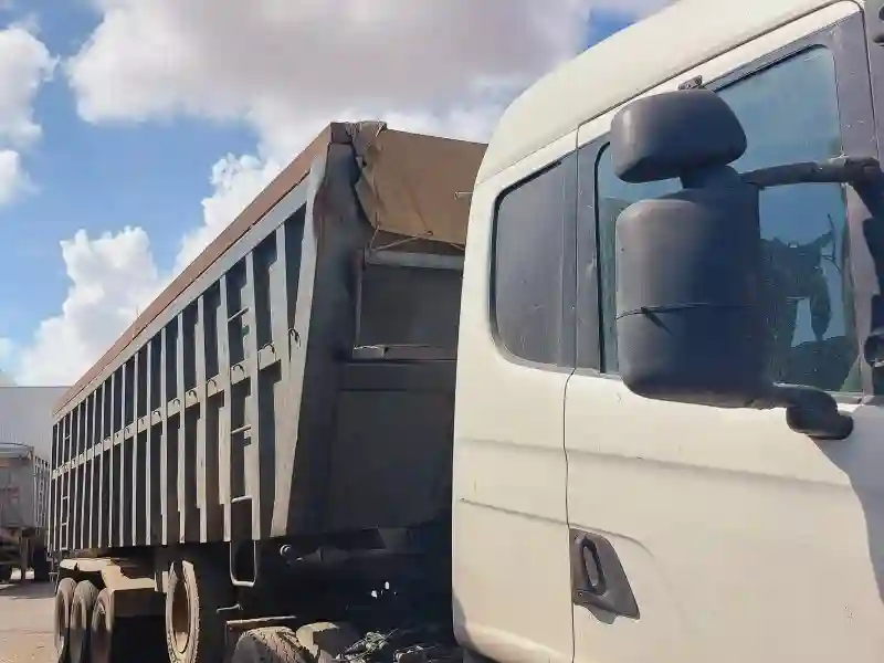 Camion Scania - Vue 1