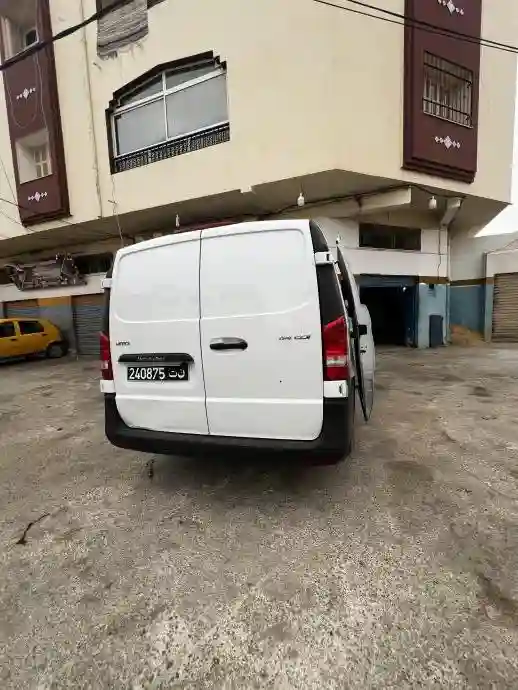 Mercedes Vito 114 - Vue 1