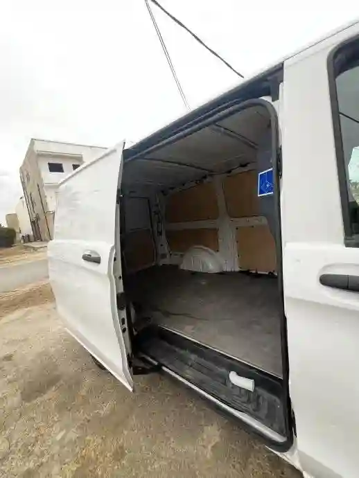 Mercedes Vito 114 - Vue 3