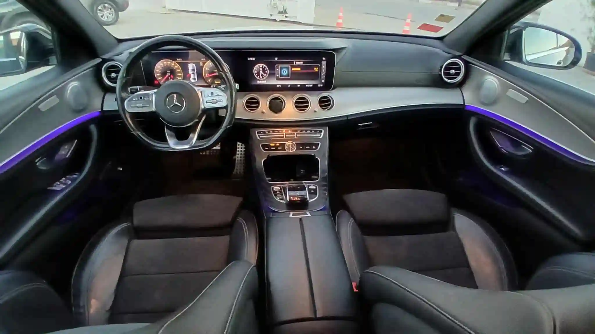 E200 amg Très Propre à Marsa Safsaf - Vue 1