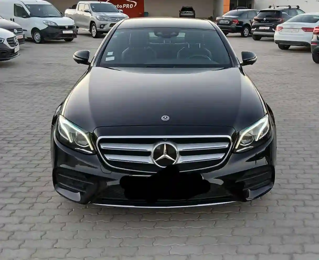 E200 amg Très Propre à Marsa Safsaf - Vue 3
