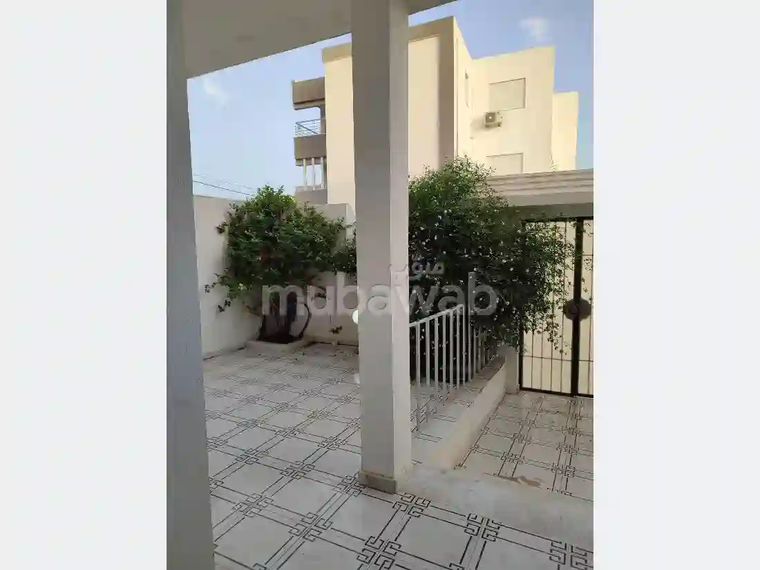 Immeuble à 500 m de la Plage Hammam Ghzeze