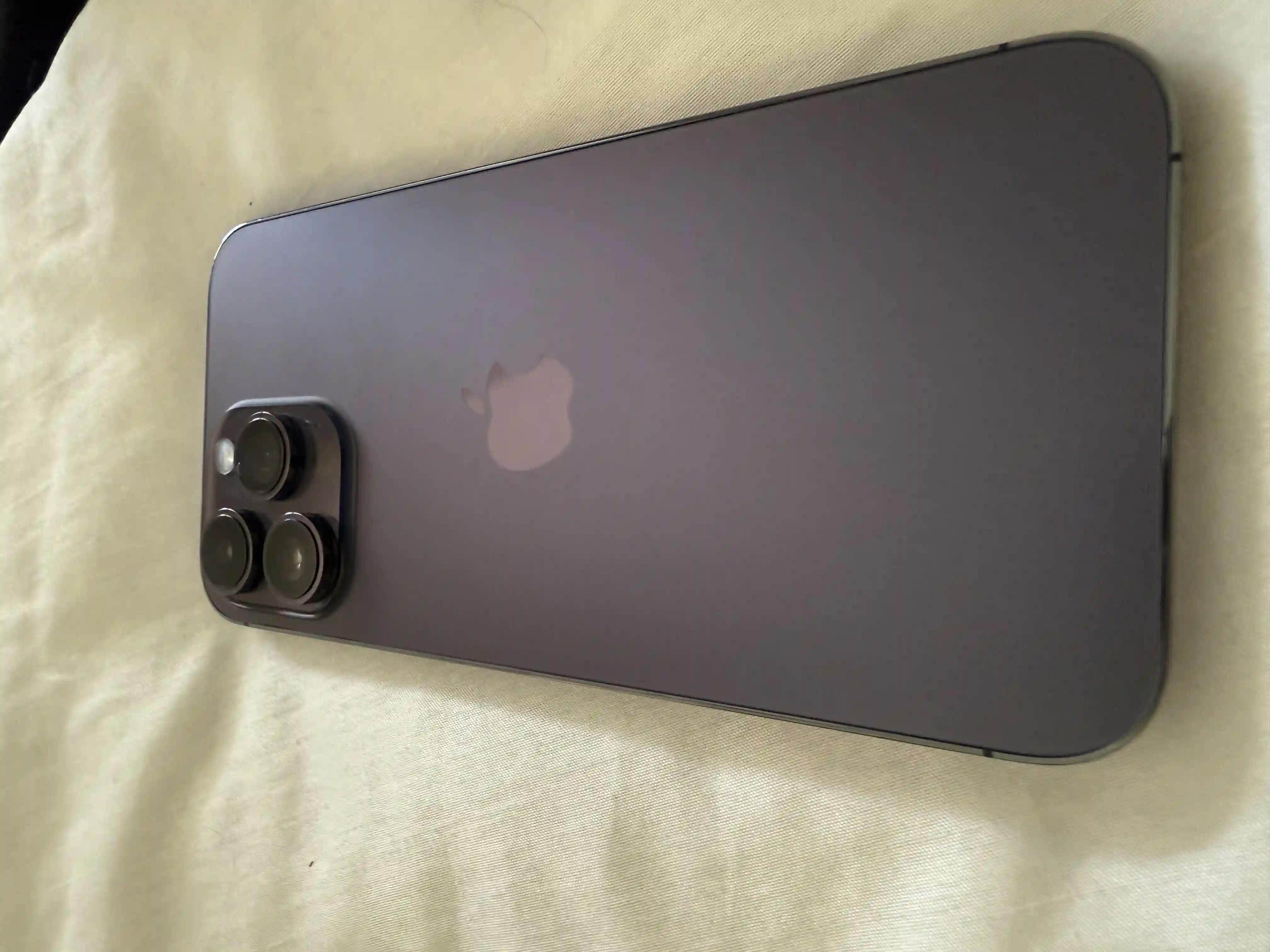 Iphone 14 pro max à Ariana Ville - Vue 1