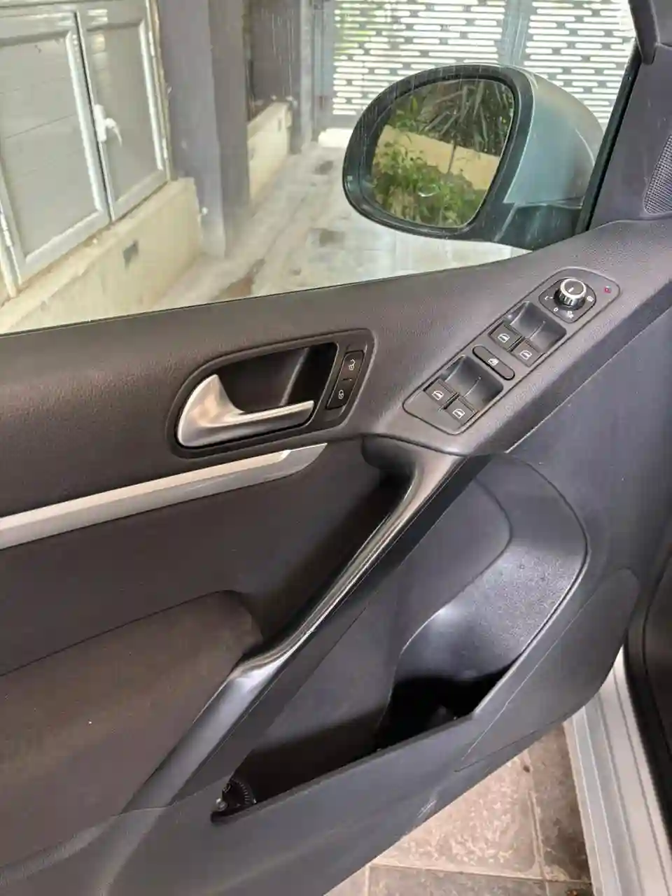Volkswagen Tiguan Essence Full Options Gulf Specs à La Soukra - Vue 3