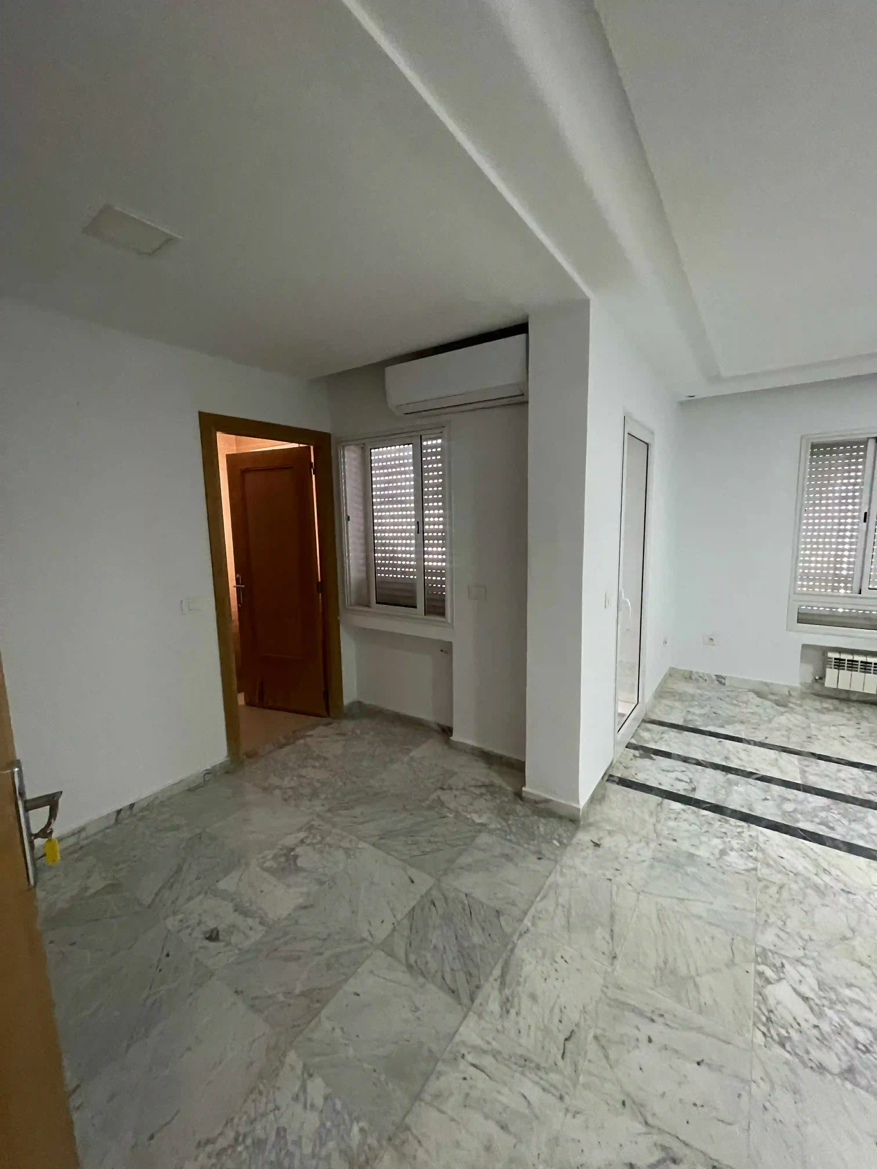 Triplexe à Ennaser à Cite Ennasr 2 - Vue 4