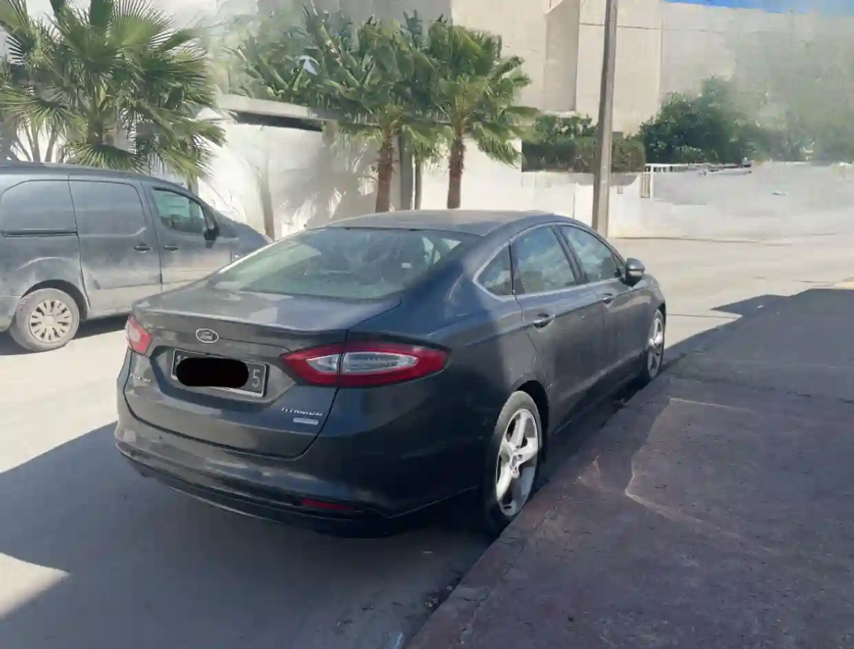 Ford Fusion - Vue 4