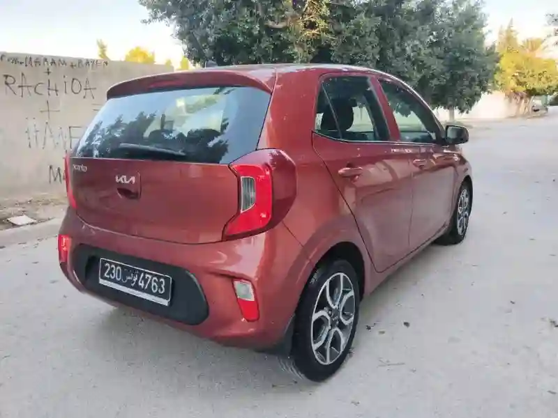KIA Picanto GT Line Première Main - Vue 4