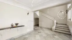 A Louer Appartement 200 m² Hall 7 à Belvédère