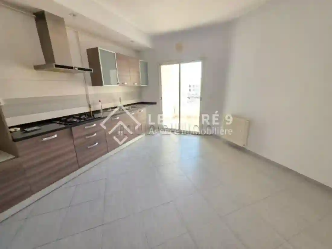 A Louer un Appartement S3 aux Jardins de Carthage - Vue 2