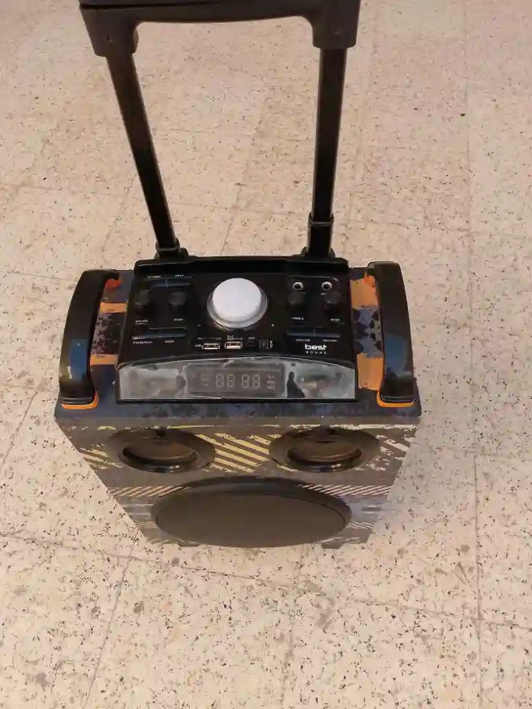 Baffle Aux et usb - Vue 1