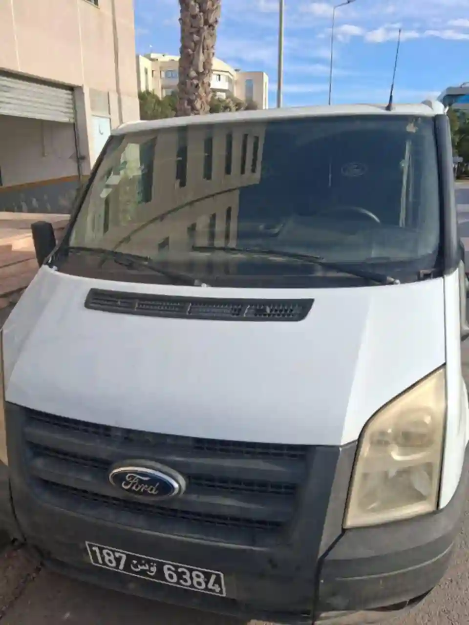 Ford Transit à Kheireddine Pacha - Vue 2
