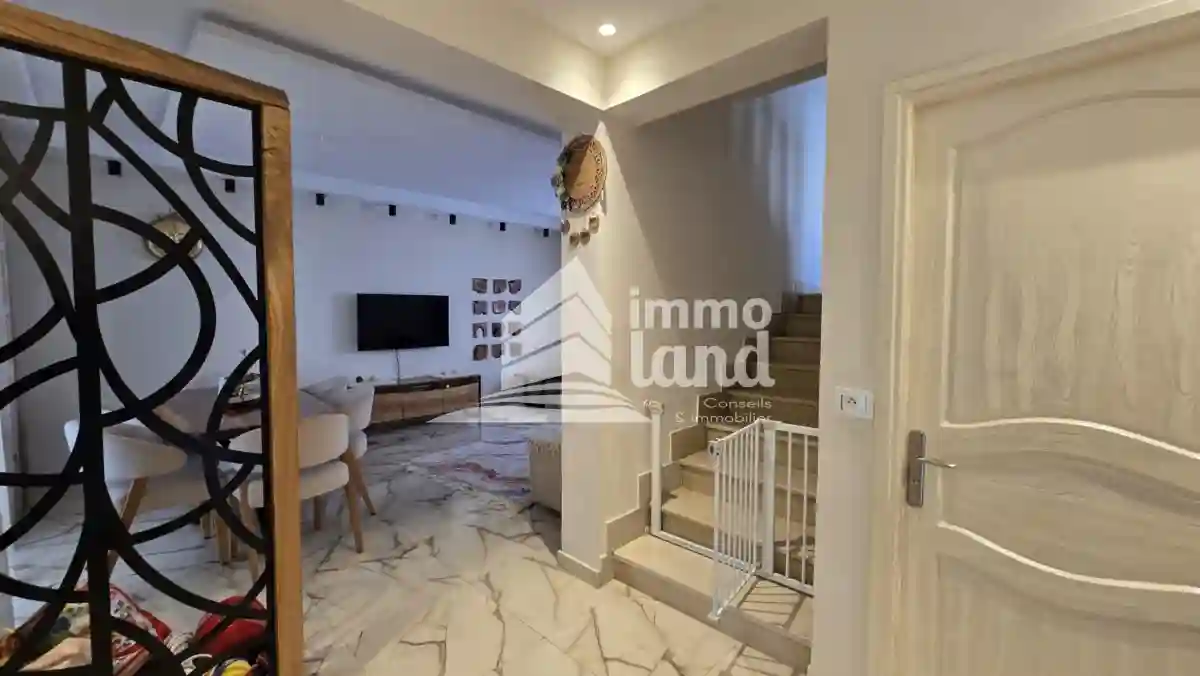 Duplex s4 à la Marsa à Cite Erriadh - Vue 1