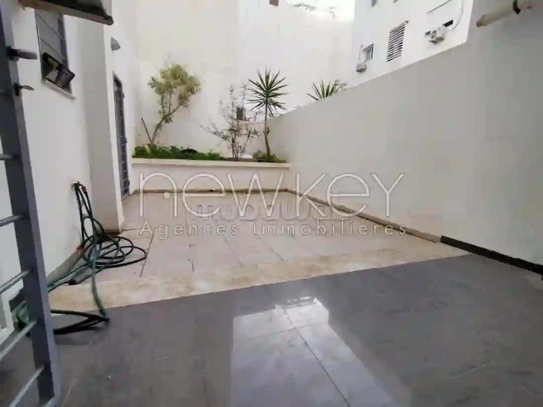 Appartement S3 Avec Terrasse À Louer Aux Jardins De Carthage