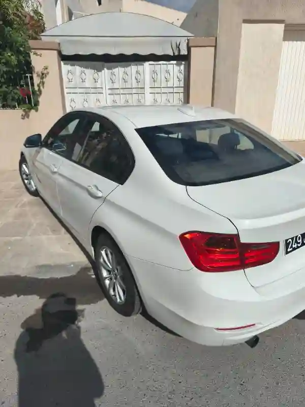 Bmw 316 Essence 2014 - Vue 4